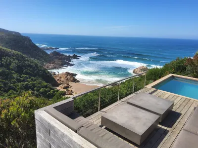 Cliffbreak-Luxury Villa on Pezula Golf Estate with Ocean Views,Knysna Hoteller i Sparrebosch
