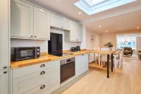 Host & Stay - Ginger Bread Cottage