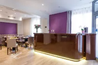 Hotel Jenner - Cho phép mang theo thú cưng