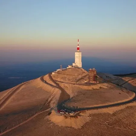 Le Safari Hotel Restaurant Отели в г. Лориоль-дю-Конта