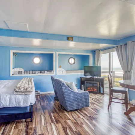 Moolack Shores Inn