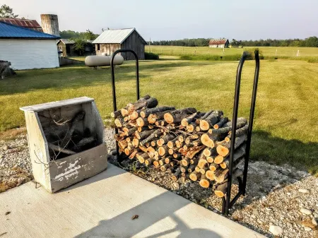 Cozy, Pet-Friendly Farm Perfect for Family Christmas and Winter Sledding Fun