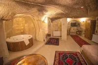 Pietra Cave Suites
