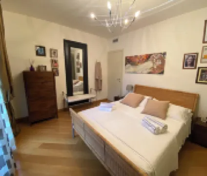 "Lake House" Charming Villa just 50 meters from the lake and sandy beach