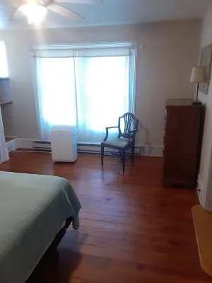 Furnished Apartment 10 min walk to Downtown Asheville