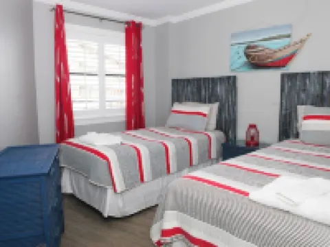 4bedroom beach front, breathtaking, spacious, updated Hotels in Indian Beach