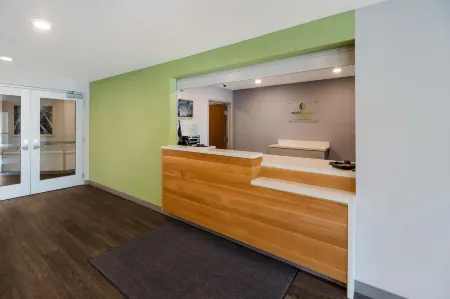 WoodSpring Suites Wixom - Novi