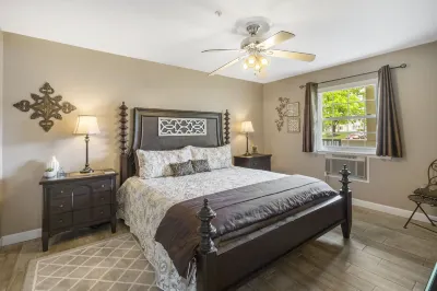 Veltings Golf View Getaway - Holiday Hills Branson - Golf Resort - Outdoor Pools