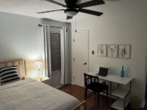 DRIP DROP INN - Stylish Hill Country Home in the Heart of Dripping Springs 德里平斯普林斯酒店