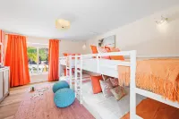 Gulf Coast Beach Retreat.  Pool & Sauna, Cold Plunge, Short Walk to Beach. - Wifi