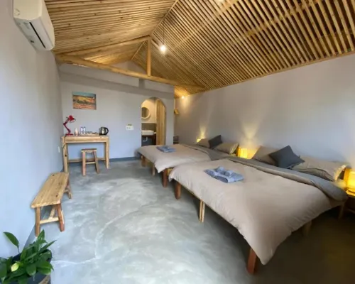 Hagiang-Holic Hotels in Dong Van