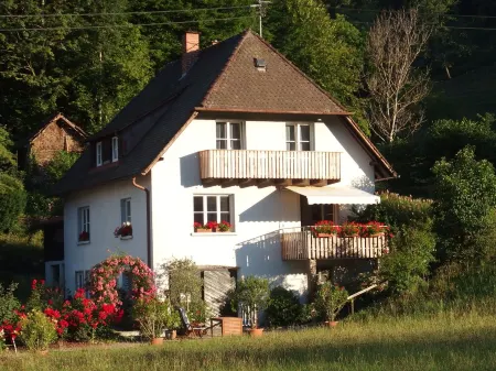 stylish, idyllic apartment with mountain view