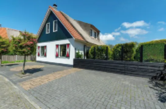 De Buitenplaats 97 Villa for 5-People Near Beach