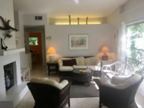 Original bungalow 4 blocks to Manasota Beachterazzo floors screen house + lanai