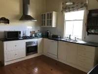 Fully equipped, centrally located and close to Armidale Hospital