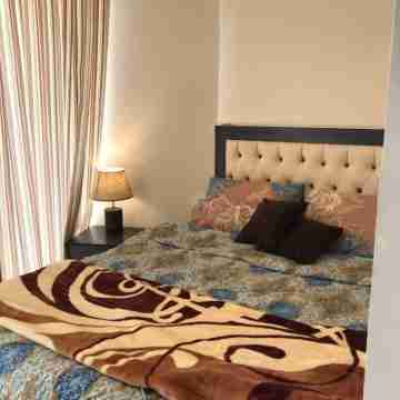 Convenient studio 13 mins to downtown - few steps to great food, cafes, shops Rooms