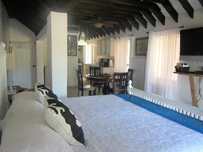 Private and Dreamy.....Balcony, Wine, Sunset,  Upstairs with its own entrance! Hotels near Royal Naval Dockyard