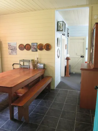 Gorgeous Character Bach Отели рядом с достопримечательностью «Панкейк Рокс Лукаут»