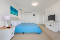 Sunset Beach Condo- 1BR Lux home next to The Morgan Resort