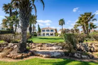 Royal Beachfront Villa - Wifi
