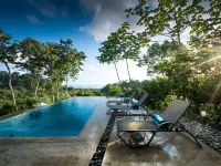 Encantada- Brand New Villa, Truly Spectacular with Mountain and Ocean Views 薩維格瑞住宿飯店