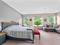 The Marmot's Den - Large Family-Friendly Ski Retreat in Sun Peaks Hotels in Sun Peaks