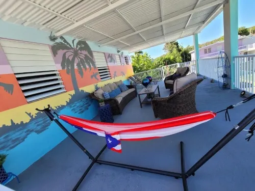 Apt w/ Pool Deck & Games, 5 mins From The Beach- CU
