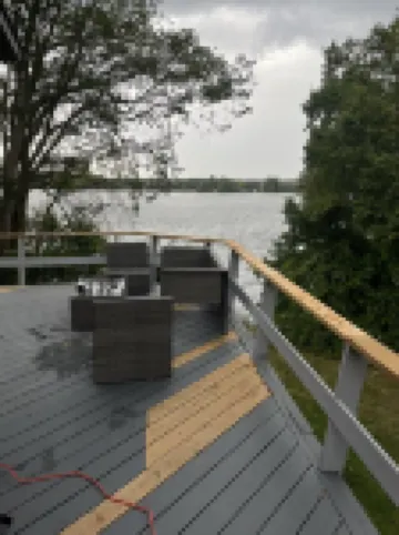 Welcome to our lakefront vacation rental!