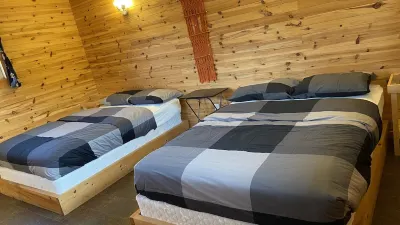 Cabin in Little Cove Adventure park, Tobermory  Cabin 14 Hotels near Golden Gallery Tobermory