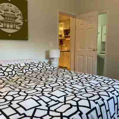 Convenient Chic Cottage Rooms