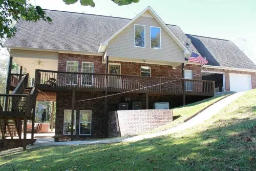 Smith Lake House, Snowbird House, holds 16, Dock & Boat Slip, Cullman County