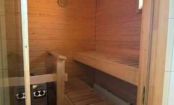 Cozy 2 Bedroom Apartment in Central Espoo, Close to Matinkylä Metro Station