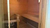 Cozy 2 Bedroom Apartment in Central Espoo, Close to Matinkylä Metro Station فنادق في Kirkkonummi