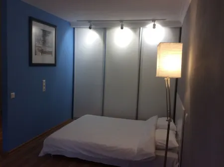 Studio apartment near Gulliver Отели рядом с достопримечательностью «Андреевский спуск»