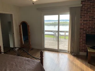 Kawartha Lake, Sturgeon Lakefront Cottage Sleeps 8+ Hotels near Kinmount Model Railway and Kinmount Heritage Museum