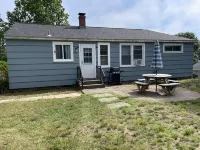 Updated Ranch in a quiet neighborhood 5 min from the beach and other amenities Hoteles en Westerly