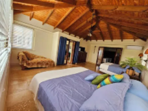 Beautiful Tropical Island Villa for big families and groups Hoteles en Northwest