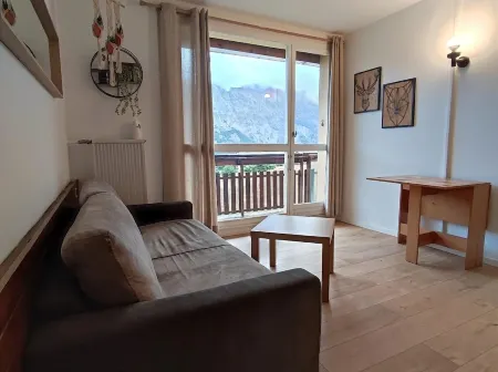 STUDIO AT THE FOOT OF THE SLOPES Отели в г. Сент-Этьен-ан-Деволюи