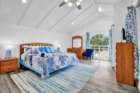 Sunrise Beach Resort - Ocean Blue Villa Paradise Island