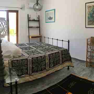 LUXURY STONE VILLA, INFINITY POOL, STUNNING SEA & MOUNTAIN VIEWS OVER BOKA BAY Rooms