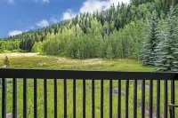 Beautiful  & Sunny 2 Bedroom 2 Bath