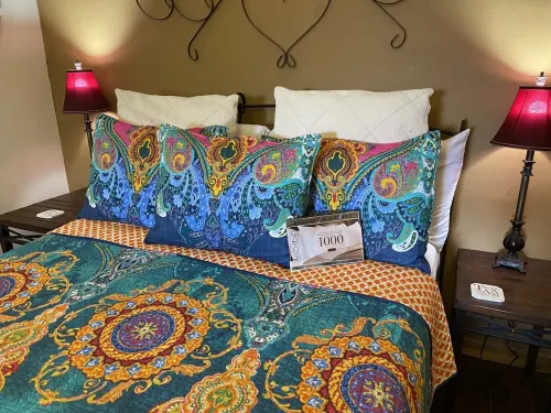 Serenity Hill B n B - Private Country Cottage on the Scenic Devils Backbone