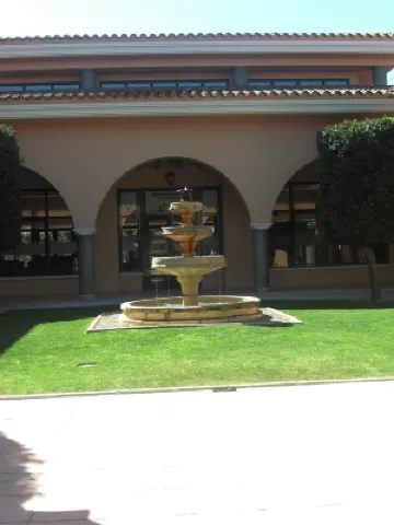 Golf. Swimming pools. Tennis. Paddle. Wifi. A / a