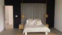 Secluded 3BR Spacious Villa in Tebaida: Chic Pool, close to Parque de Cafe. Hotels near El Eden International Airport