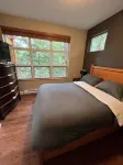 RAINFOREST GETAWAY - Directly on Spring Cove!