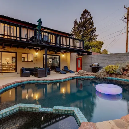 Sunset Spanish Villa W/ Pool, Pool table, BBQ +