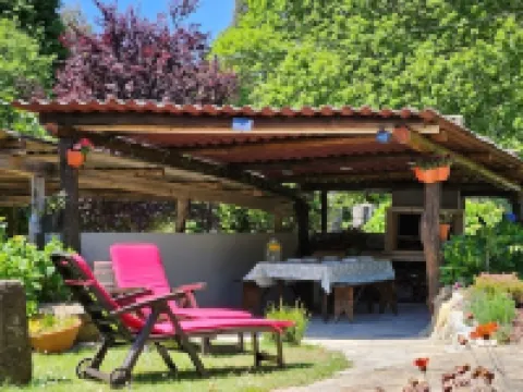 A Casa dos Avós - House with swimming pool, barbecue in the middle of nature in A Coruña. Hotels in Comarca de Betanzos