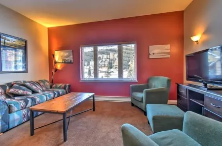 Premier Ski-In/Ski-Out Condo at the Heart of Big White Resort