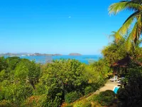 Breathtaking Views - Private Home - Beautifully Landscaped - Walk to the Beach