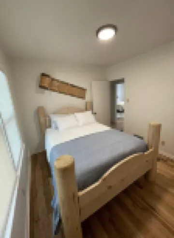 Cozy Home Across From Holt Arena and ISU Campus!